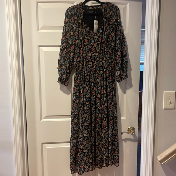 Ralph Lauren Black Label Dresses & Skirts - NWT Lauren Ralph Lauren Floral Dress size 6